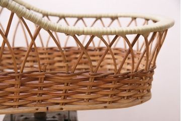 アンティーク雑貨　昭和中期　Tanimoto　レトロな佇まいが可愛らしいベビースケール(赤ちゃん体重計、ベビー秤、籠付き、バスケット)(R-047380)