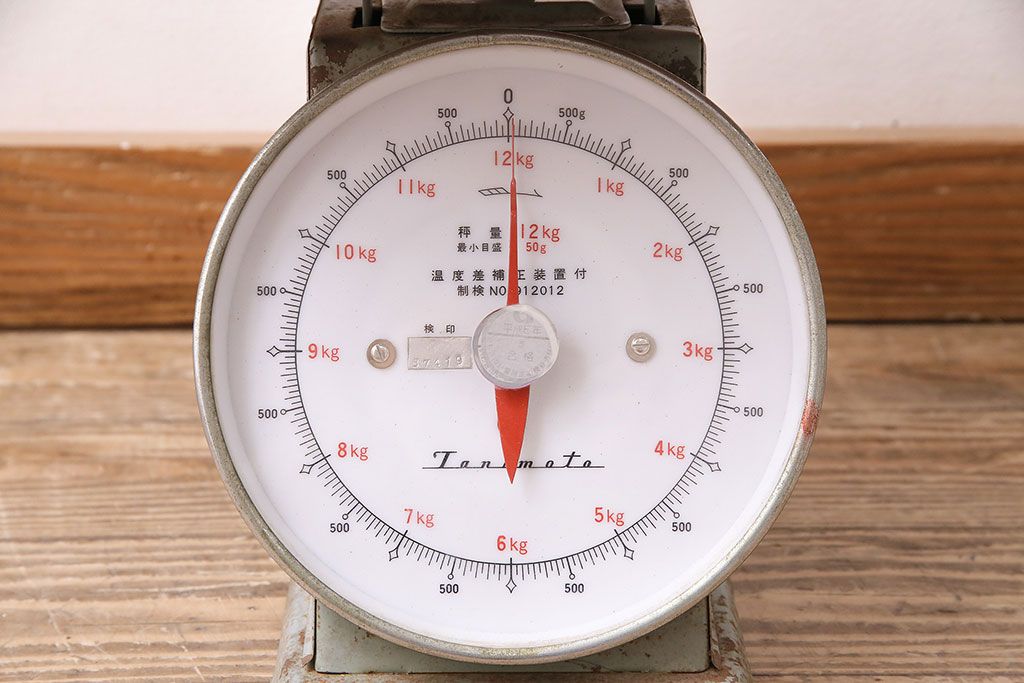アンティーク雑貨　昭和中期　Tanimoto　レトロな佇まいが可愛らしいベビースケール(赤ちゃん体重計、ベビー秤、籠付き、バスケット)(R-047380)