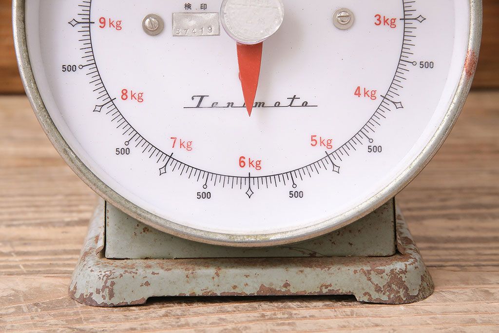 アンティーク雑貨　昭和中期　Tanimoto　レトロな佇まいが可愛らしいベビースケール(赤ちゃん体重計、ベビー秤、籠付き、バスケット)(R-047380)