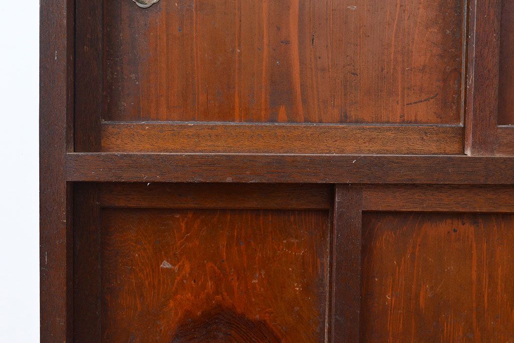 和製アンティーク　レトロな雰囲気たっぷり!シンプルなデザインの重ね戸棚(食器棚、収納棚)(R-047382)