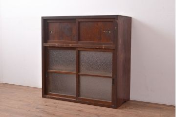 和製アンティーク　レトロな雰囲気たっぷり!ダイヤガラスがお洒落な戸棚(収納棚、キャビネット)(R-047383)