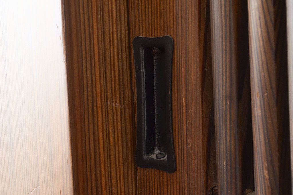 ビンテージ　民芸家具　総ヒノキ材製　1970年頃につくられた和の空間づくりにぴったりな水屋箪笥(重ね箪笥、収納棚、戸棚、ヴィンテージ)(R-047385)