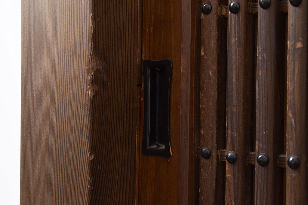 ビンテージ　民芸家具　総ヒノキ材製　1970年頃につくられた和の空間づくりにぴったりな水屋箪笥(重ね箪笥、収納棚、戸棚、ヴィンテージ)(R-047385)