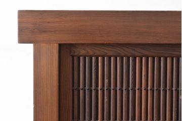 ビンテージ　民芸家具　総ヒノキ材製　1970年頃につくられた和の空間づくりにぴったりな水屋箪笥(重ね箪笥、収納棚、戸棚、ヴィンテージ)(R-047385)