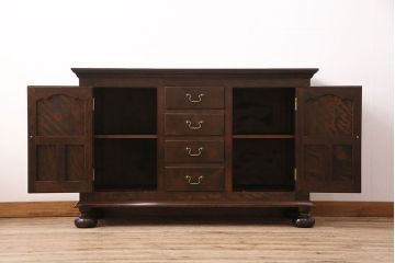 中古　松本民芸家具　クラシカルなデザインがお洒落なF型サイドボード(定価約53万円)(収納棚)(R-047395)
