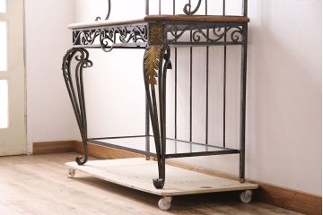 中古　イギリス家具　MAITLAND SMITH(メートランドスミス)　アンティーク風のデザインがお洒落なアイアンラック(飾り棚、シェルフ)(R-047396)