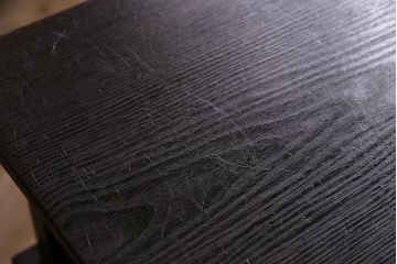 和製ヴィンテージ　指物家具　桑材の渋い木肌が和の趣を感じさせる飾り棚(茶棚、ビンテージ)(R-047405)