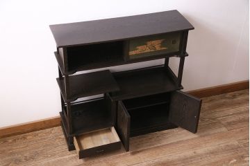 和製ヴィンテージ　指物家具　桑材の渋い木肌が和の趣を感じさせる飾り棚(茶棚、ビンテージ)(R-047405)