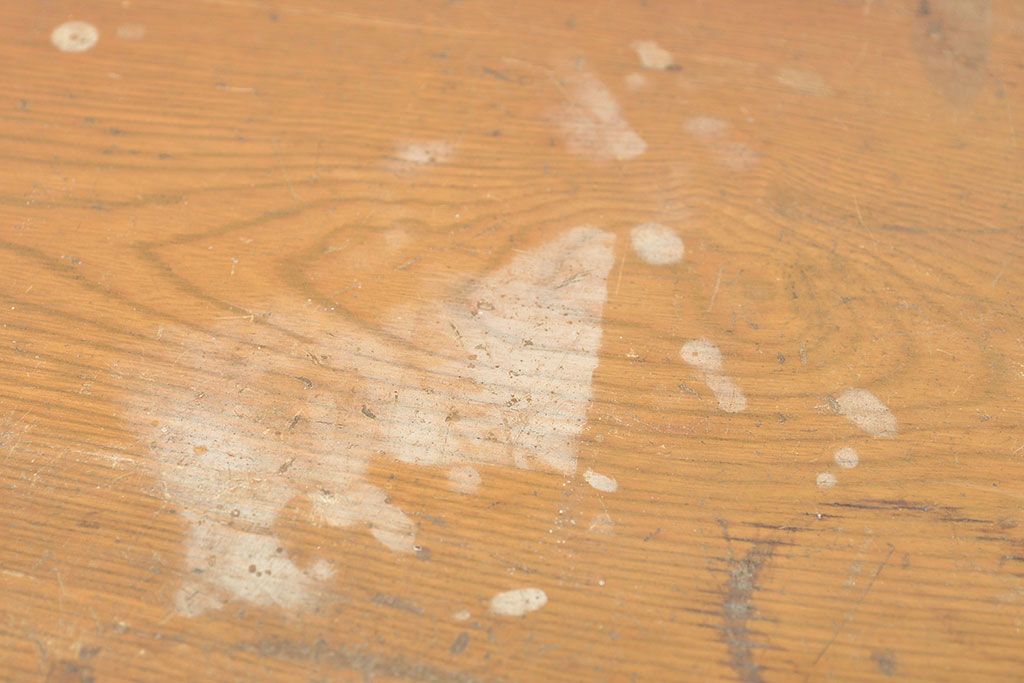 昭和レトロ　シンプルさが魅力的!温かみのある栓材製収納棚(戸棚、キャビネット)(R-047407)