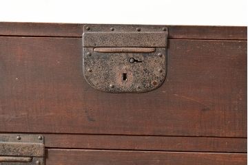 和製アンティーク　立派な金具が目を引く刀箪笥(箪笥ローボード、ローチェスト、引き出し)(R-047409)