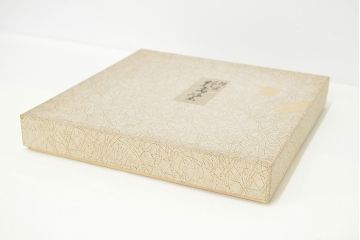 輪島塗　朱塗　信夫　沈金　木製二段重　/　奥田五右衛門　木製お盆(漆器)(R-047427)