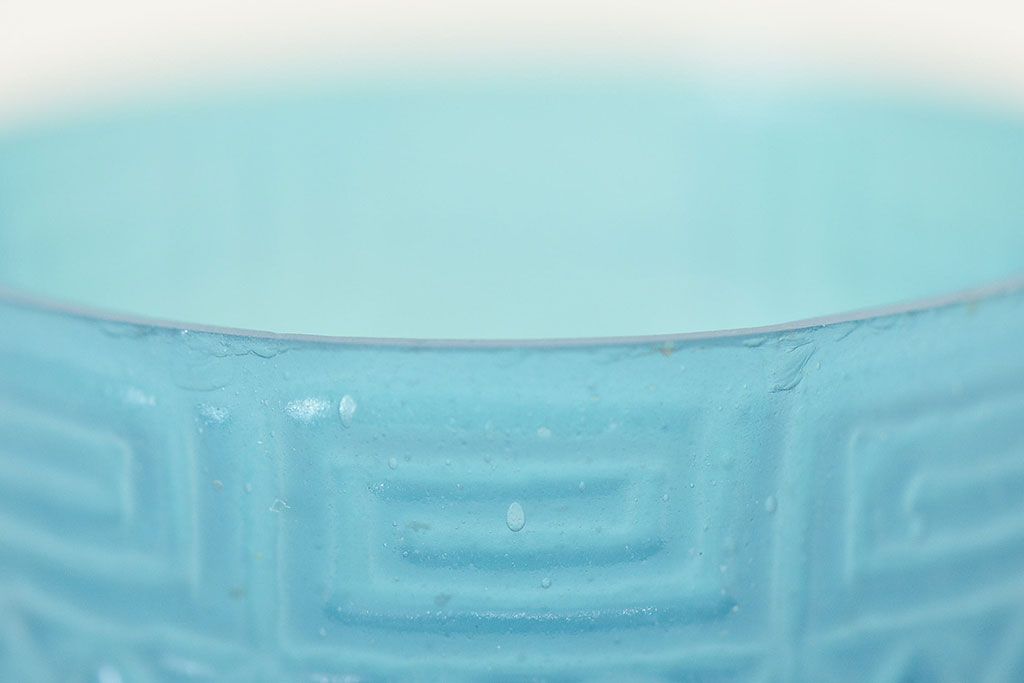 古い　霰雷文型吹きガラス盃(江戸ガラス、ギヤマン、ぎやまん)(R-047433)