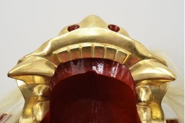 井波彫刻家　森田清一　木彫金獅子　共箱(彫刻、在銘、作家物)(R-047441)