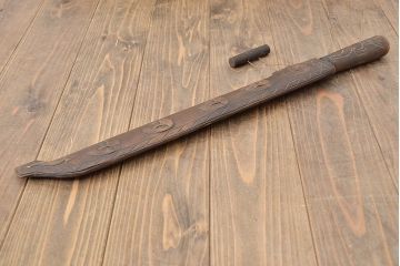 古い　アイヌ?　木刀　彫刻　お土産(郷土民芸品)(R-047460)