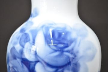 大倉陶園　ブルーローズ　花瓶　定価43,200円(花器、フラワーベース)(R-047467)