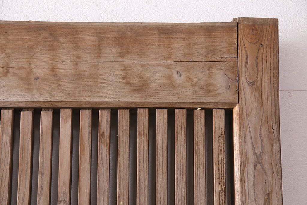 アンティーク建具　明治期　総欅(ケヤキ)材　どっしりとした存在感漂う蔵戸1枚　(R-047469)