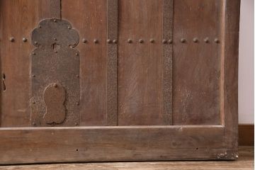 アンティーク建具　明治期　総欅(ケヤキ)材　どっしりとした存在感漂う蔵戸1枚　(R-047469)