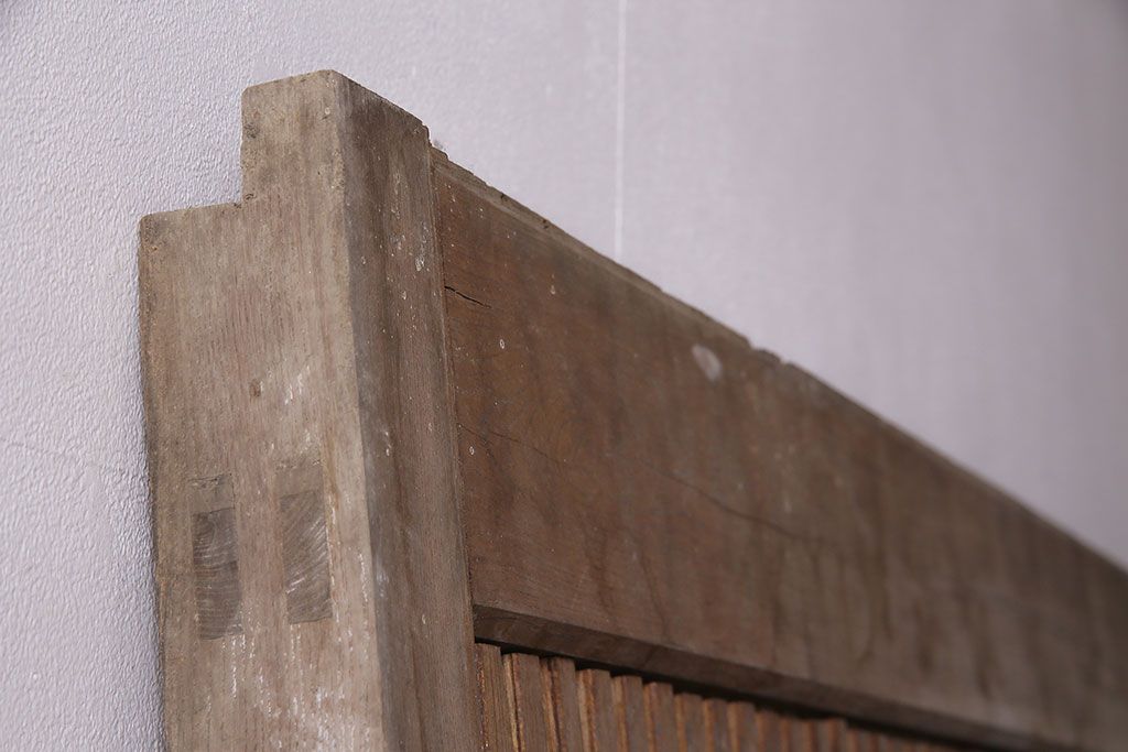 アンティーク建具　明治期　総欅(ケヤキ)材　どっしりとした存在感漂う蔵戸1枚　(R-047469)