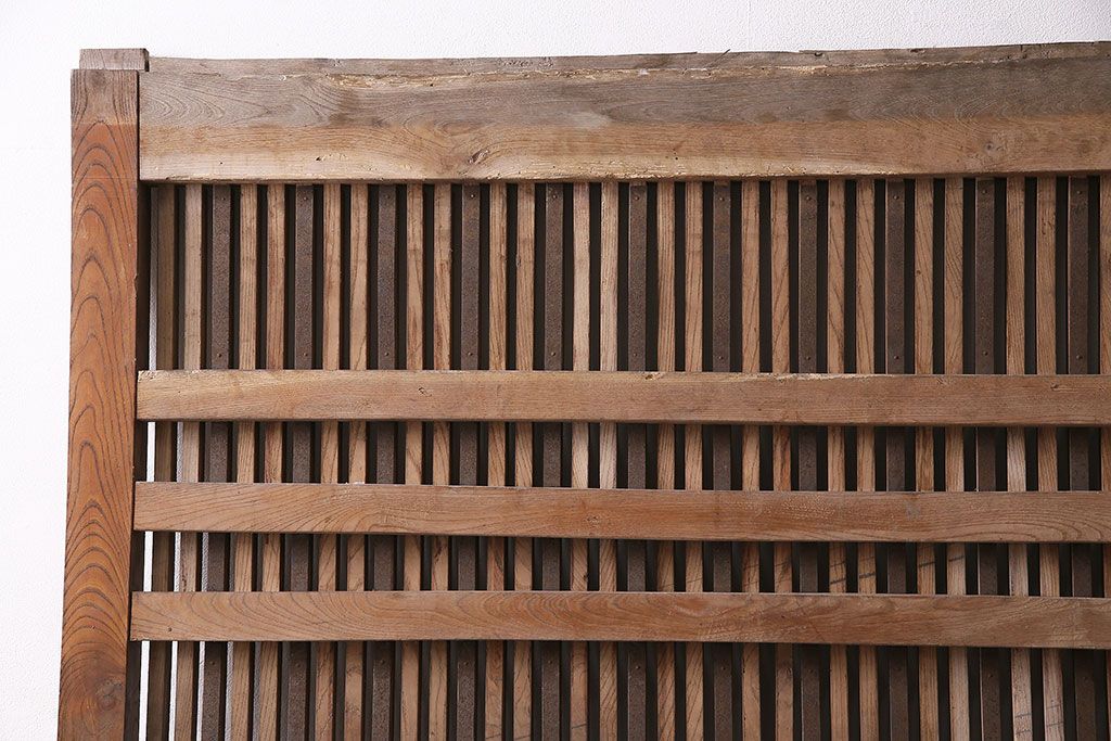 アンティーク建具　明治期　総欅(ケヤキ)材　どっしりとした存在感漂う蔵戸1枚　(R-047469)