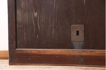アンティーク建具　明治大正期　栗材　歳月を重ねた風合いが趣溢れる蔵戸(玄関戸、引き戸、建具)(R-047470)