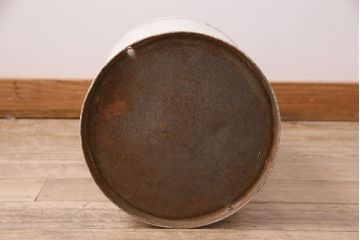 シャビーな雰囲気が漂う大きなミルク缶(ペイント、牛乳缶、ディスプレイ、ガーデニング雑貨)(R-047472)