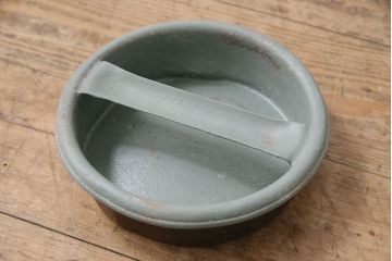 シャビーな雰囲気がお洒落なミルク缶(ペイント、牛乳缶、ディスプレイ、ガーデニング雑貨)(R-047473)