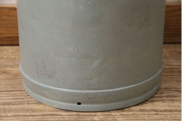 シャビーな雰囲気がお洒落なミルク缶(ペイント、牛乳缶、ディスプレイ、ガーデニング雑貨)(R-047473)