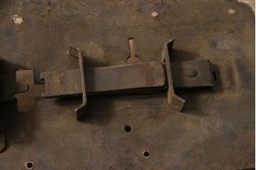 アンティーク雑貨　時代を感じる古さがこれまた味!な蔵戸の錠前金具(ディスプレイ雑貨、蔵戸パーツ)(R-047484)