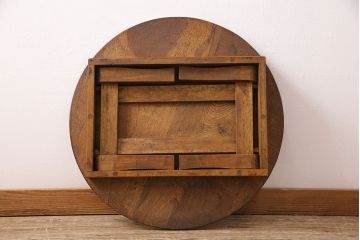 昭和レトロ　年月を重ねた木肌が味のある栓材製の丸ちゃぶ台(座卓、ローテーブル、折りたたみテーブル)(R-047502)