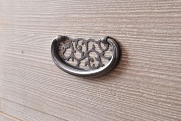 中古　民芸家具　厚手桐材をお品全てに用いられた国産手造りの衣装箪笥(整理箪笥、和タンス、引き出し、桐箪笥、桐たんす)(R-047506)