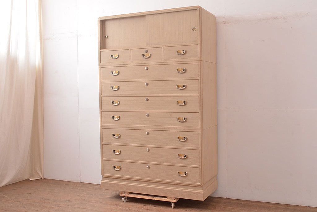 中古　菊の意匠金具が上質な和の空間を演出する加茂総桐箪笥(定価約100万円)(総桐たんす、和タンス、引き出し、衣装箪笥)(R-047507)