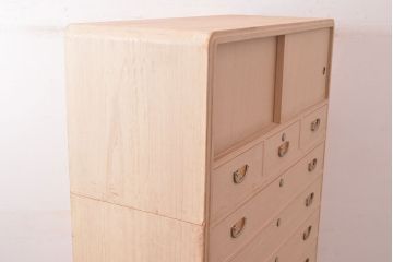 中古　菊の意匠金具が上質な和の空間を演出する加茂総桐箪笥(定価約100万円)(総桐たんす、和タンス、引き出し、衣装箪笥)(R-047507)