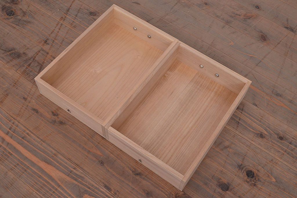 中古　菊の意匠金具が上質な和の空間を演出する加茂総桐箪笥(定価約100万円)(総桐たんす、和タンス、引き出し、衣装箪笥)(R-047507)