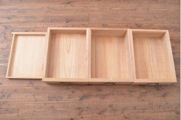 中古　菊の意匠金具が上質な和の空間を演出する加茂総桐箪笥(定価約100万円)(総桐たんす、和タンス、引き出し、衣装箪笥)(R-047507)