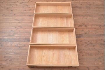 中古　菊の意匠金具が上質な和の空間を演出する加茂総桐箪笥(定価約100万円)(総桐たんす、和タンス、引き出し、衣装箪笥)(R-047507)