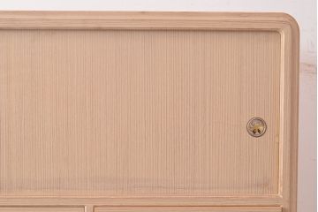 中古　菊の意匠金具が上質な和の空間を演出する加茂総桐箪笥(定価約100万円)(総桐たんす、和タンス、引き出し、衣装箪笥)(R-047507)