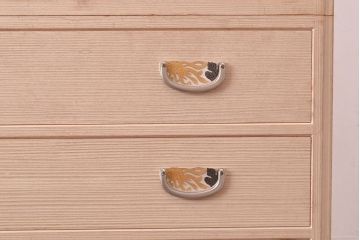 中古　菊の意匠金具が上質な和の空間を演出する加茂総桐箪笥(定価約100万円)(総桐たんす、和タンス、引き出し、衣装箪笥)(R-047507)