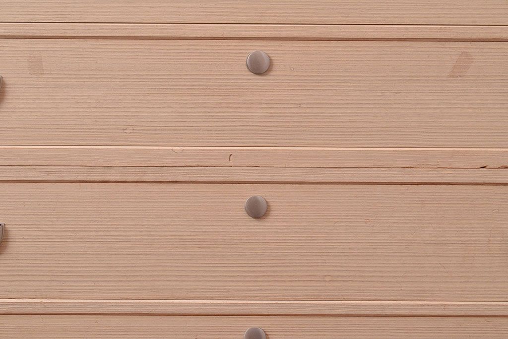 中古　菊の意匠金具が上質な和の空間を演出する加茂総桐箪笥(定価約100万円)(総桐たんす、和タンス、引き出し、衣装箪笥)(R-047507)