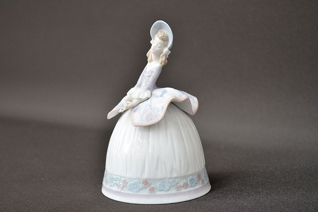リヤドロ(LLADRO)　春の貴婦人　卓上ベル(廃盤品)(R-047508)