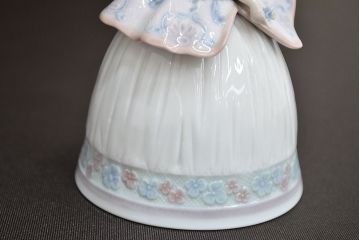リヤドロ(LLADRO)　春の貴婦人　卓上ベル(廃盤品)(R-047508)