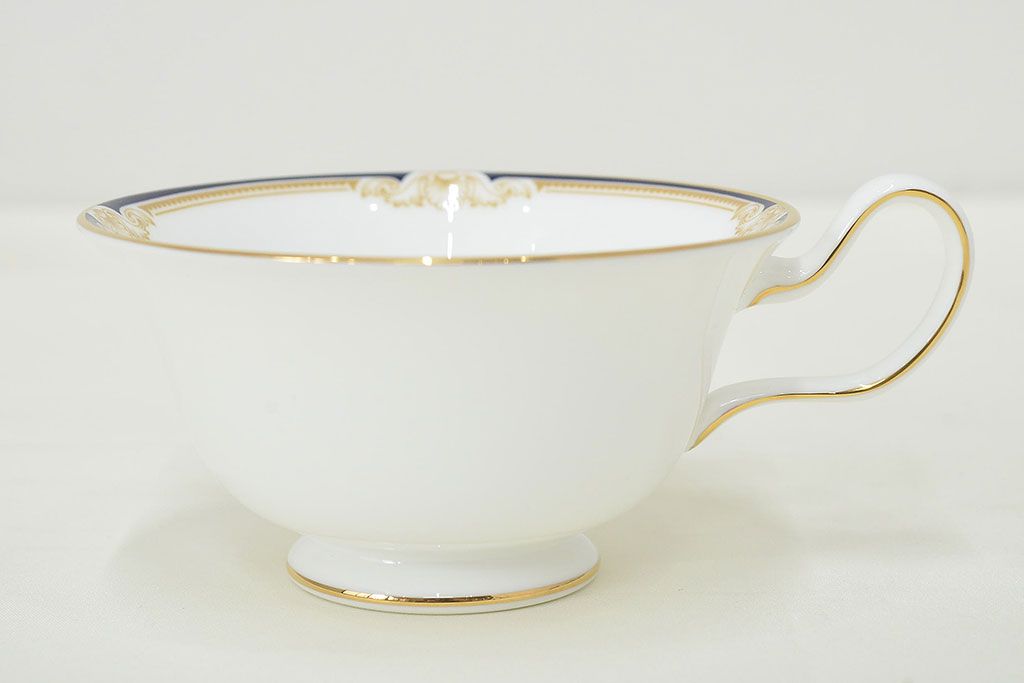 ウェッジウッド　WEDGWOOD　CAVENDISH　カップ&ソーサーなど4点(ジャスパー、ハートBOX、灰皿、アッシュトレイ)(R-047512)