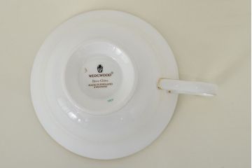 ウェッジウッド　WEDGWOOD　CAVENDISH　カップ&ソーサーなど4点(ジャスパー、ハートBOX、灰皿、アッシュトレイ)(R-047512)
