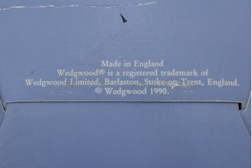 ウェッジウッド　WEDGWOOD　CAVENDISH　カップ&ソーサーなど4点(ジャスパー、ハートBOX、灰皿、アッシュトレイ)(R-047512)