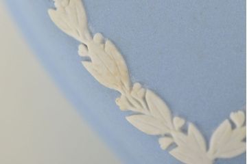 ウェッジウッド　WEDGWOOD　CAVENDISH　カップ&ソーサーなど4点(ジャスパー、ハートBOX、灰皿、アッシュトレイ)(R-047512)