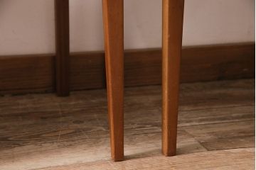 北欧ビンテージ　チーク材を使用したスタイリッシュなデザインのチェア4脚セット(ダイニングチェア、椅子)(R-047518)