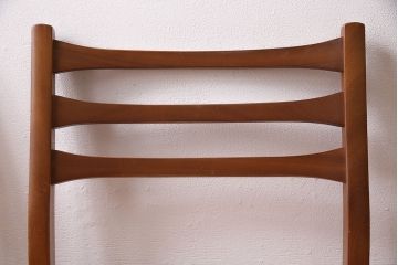 北欧ビンテージ　チーク材を使用したスタイリッシュなデザインのチェア4脚セット(ダイニングチェア、椅子)(R-047518)