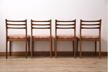 北欧ビンテージ　チーク材を使用したスタイリッシュなデザインのチェア4脚セット(ダイニングチェア、椅子)(R-047518)