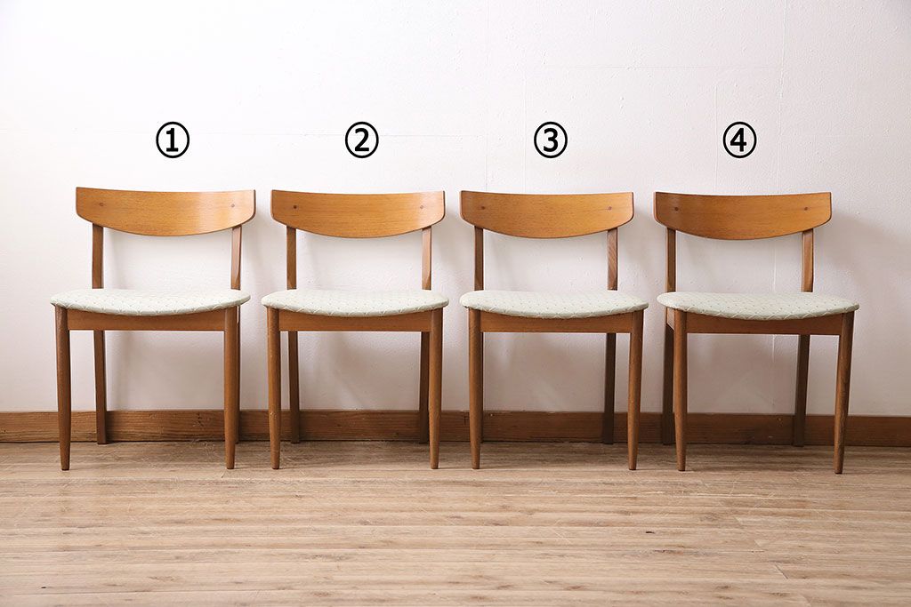 北欧ヴィンテージ　温かみのある雰囲気が魅力的なチーク材製のチェア4脚セット(ダイニングチェア、椅子、ビンテージ)(R-047519)