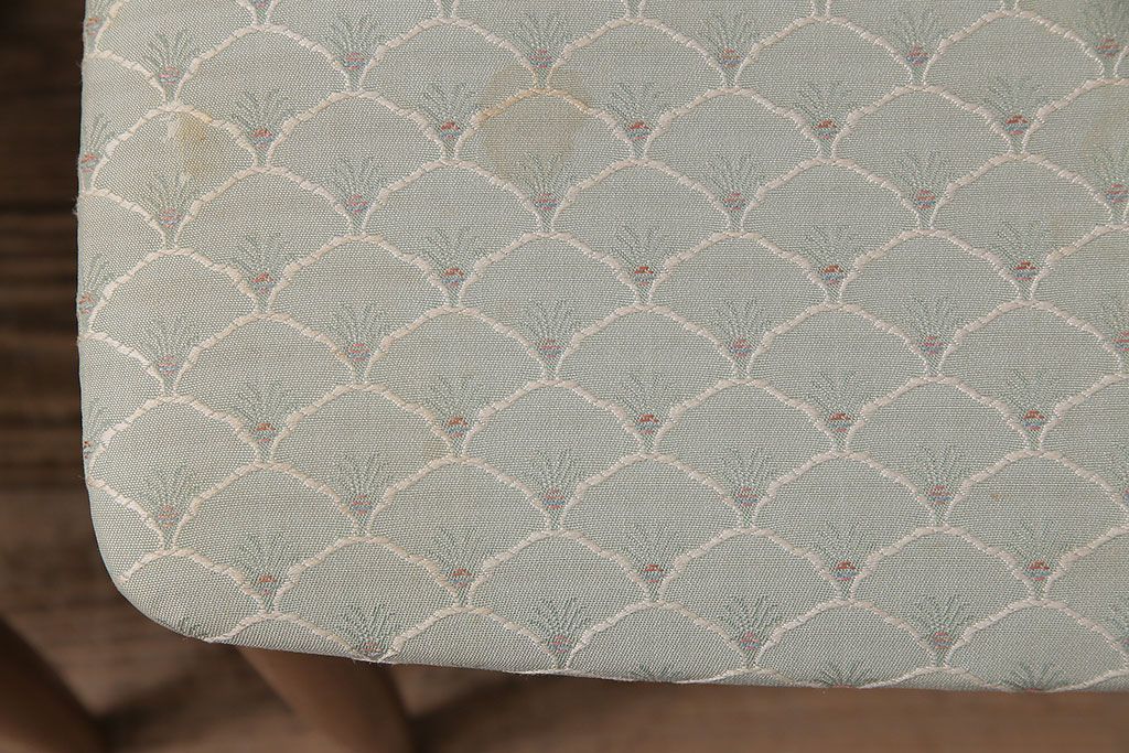 北欧ヴィンテージ　温かみのある雰囲気が魅力的なチーク材製のチェア4脚セット(ダイニングチェア、椅子、ビンテージ)(R-047519)