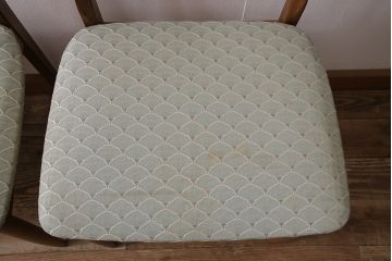 北欧ヴィンテージ　温かみのある雰囲気が魅力的なチーク材製のチェア4脚セット(ダイニングチェア、椅子、ビンテージ)(R-047519)